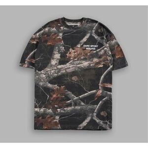 DARC SPORTS WOLVES TEE